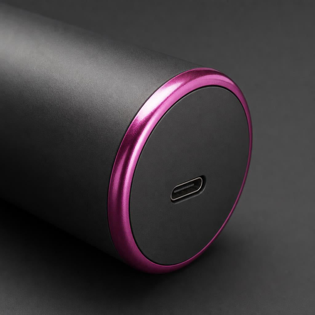 Detalle del puerto de carga USB-C del masajeador capilar CYD